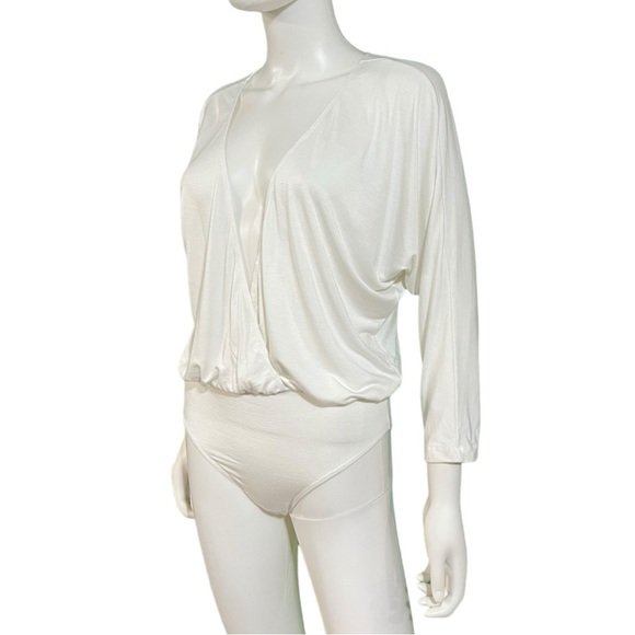 Blue Life White Pearl Body Suit, Small - Picture 4 of 9